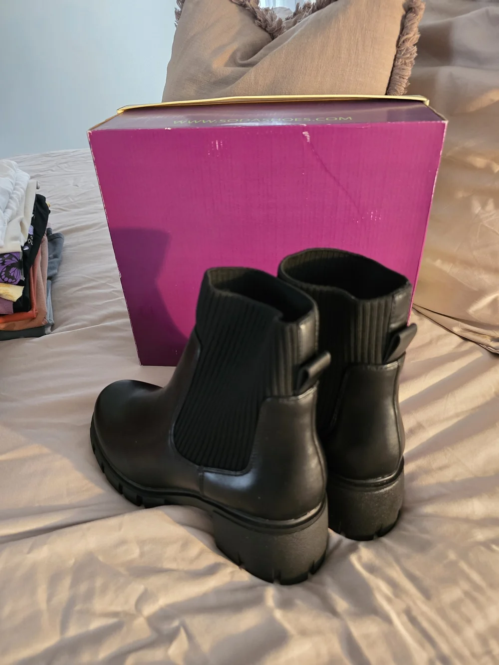 NWOT Women's Black Soda Boot